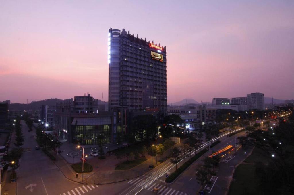Hampton By Hilton Guangming Shenzhen Hotel Exterior photo
